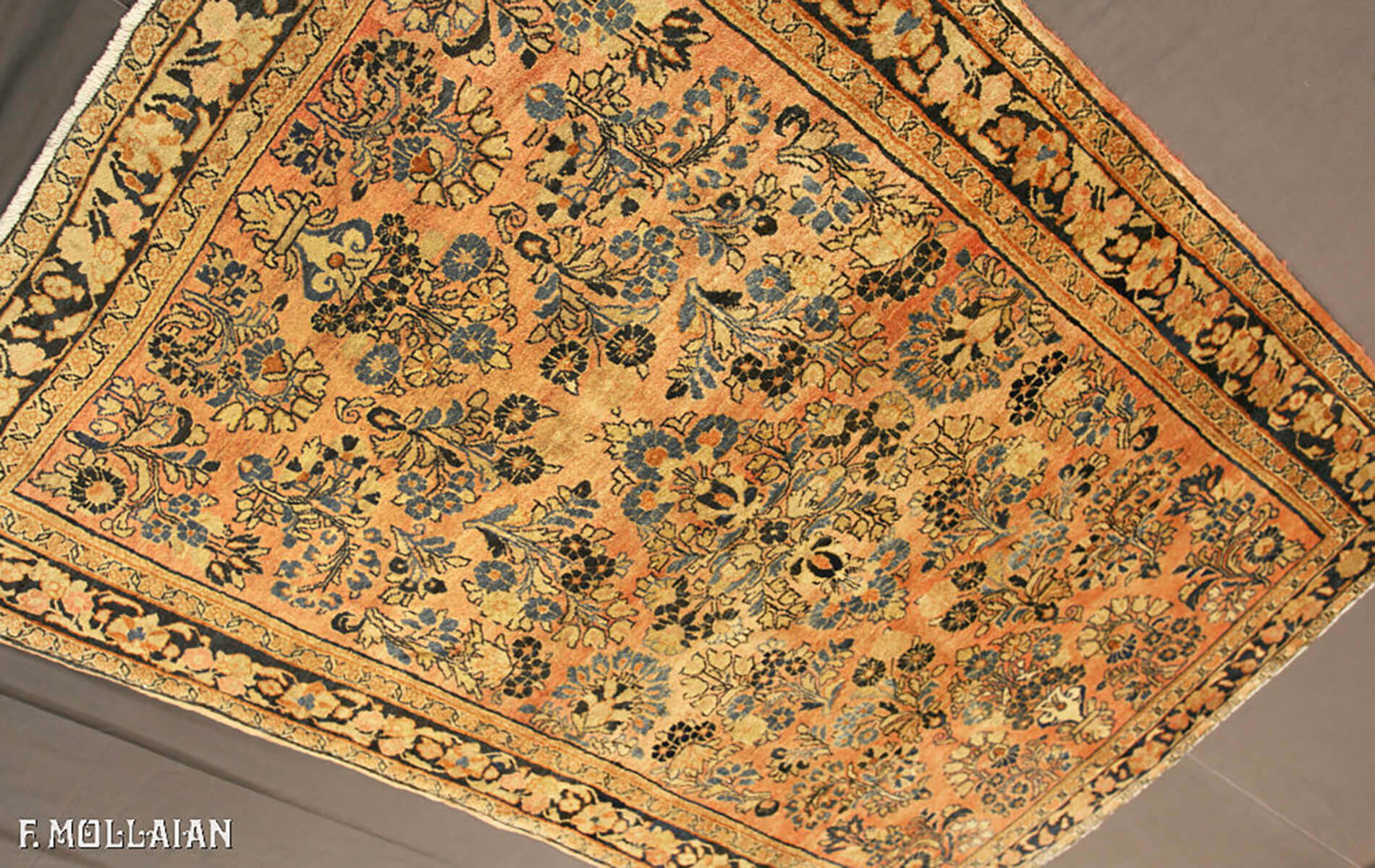 Antique Persian Saruk Rug n°:26451184